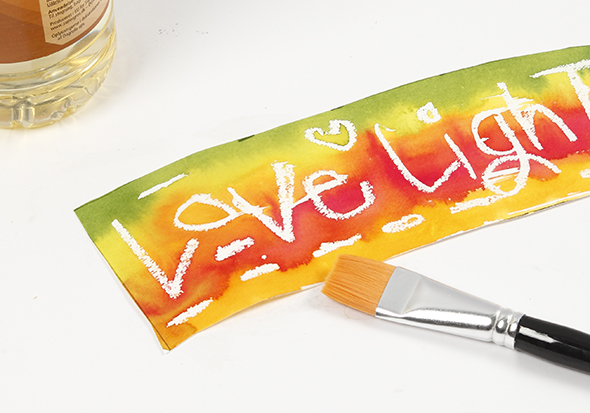 Knutselidee / Knutseltip: Theelicht met aquarelpapier en oliepastels