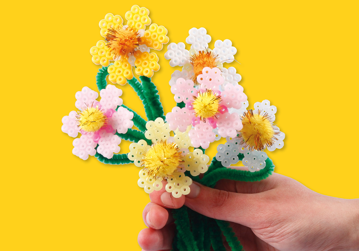 Knutselidee / Knutseltip: Boeketje bloemen van stijkkralen