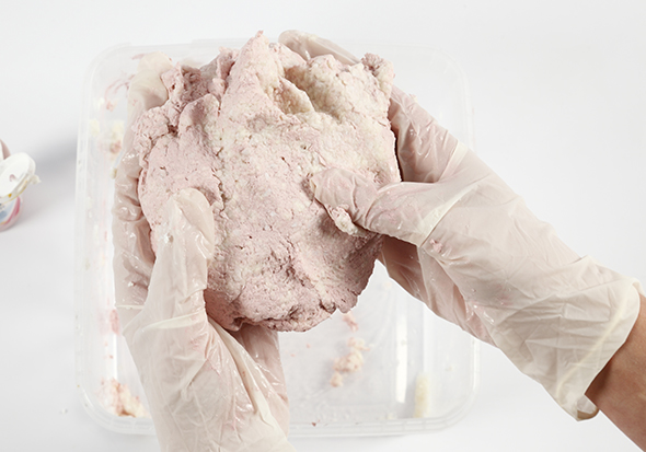 Knutselidee / Knutseltip: Een vaasje bekleed met papier-mâché