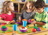 Voedingsset - imitatievoeding - Learning Resources New Sprouts Classroom Play Food Set - eetset - plastic - set van 101 assorti