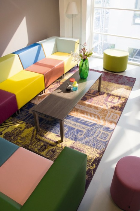 LOUNGE - SEAT - POEF - 80 X 80 CM