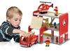 Speelgoed brandweerkazerne - met accessoires - hout - per set