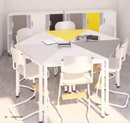 TAFEL - DRIEHOEK - 80 X 80 X 80 CM
