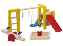 Poppenhuis - speeltuin - poppenmeubels - hout - schommel - klimrek - glijbaan - wip - zandbak - per set