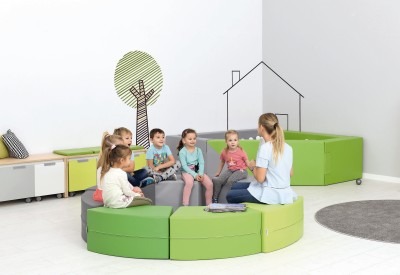 Poef - Afgerond - Kort - 76 cm x 40 cm x 35 cm - licht grijs - per stuk