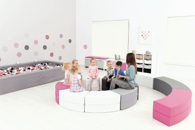 Poef - Afgerond - Lang - 128 cm x 40 cm x 35 cm - limoen groen - per stuk