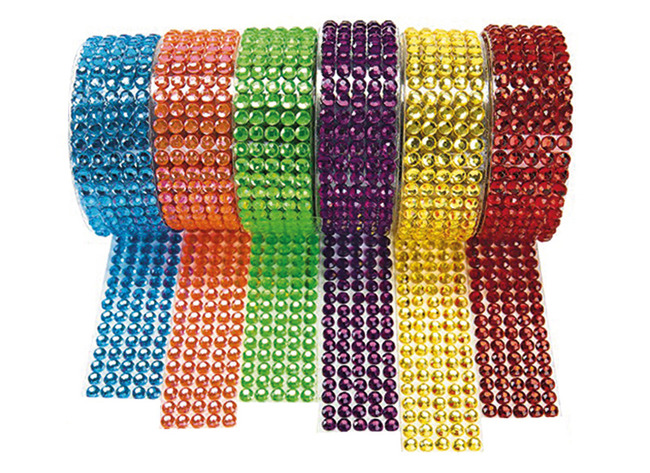 PIERRES DE STRASS SUR AUTOCOLLANTS - 6 ROUL.