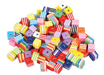 Kralen - kubussen - blokjes - gekleurd - 1 cm diameter - set van 200 assorti