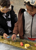 Speelgoed - vissen - Yellow Door Fish Sensory Play Stones - set van 8 assorti
